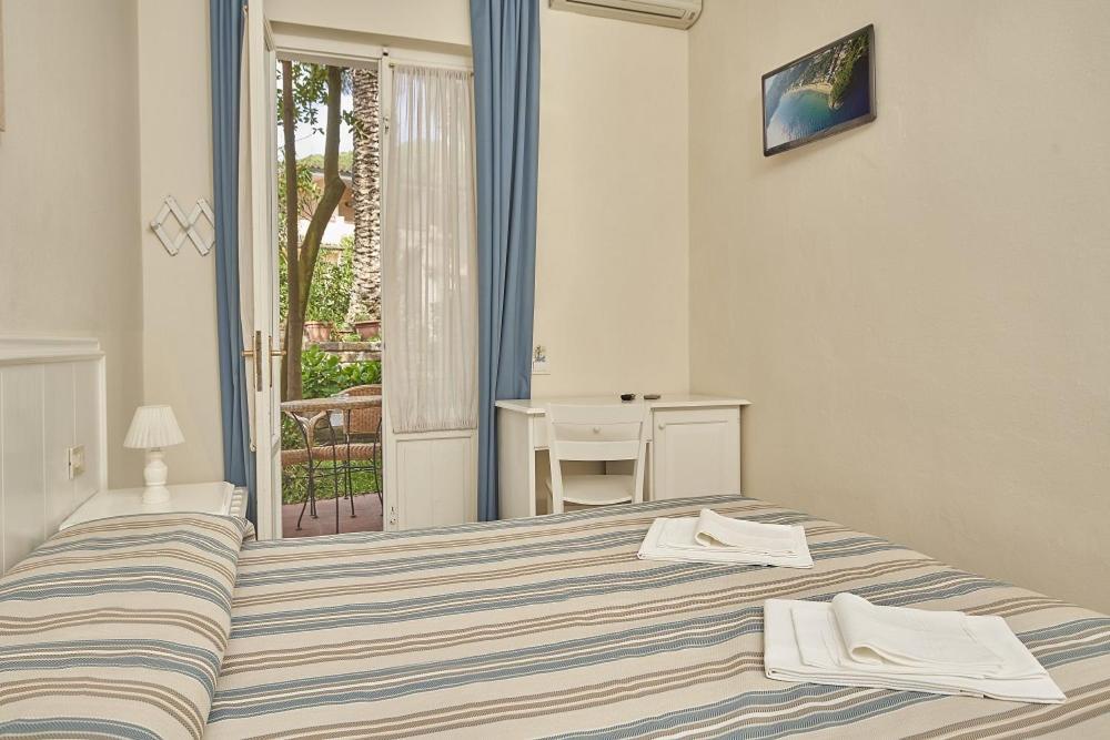 Hotel Villa Rodriguez Capoliveri  Exterior foto